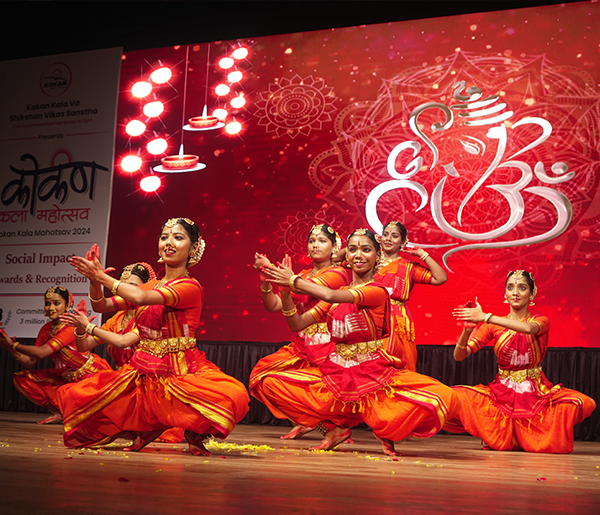 Dancers performing at Kokan Kala Mohostav